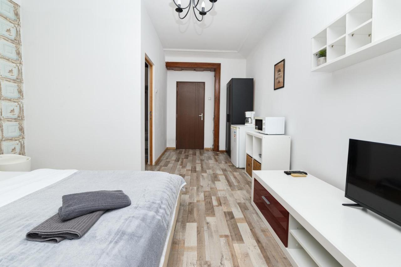 Color Apartments Street Blanari 12 Bukarest Eksteriør billede